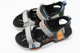 Босоніжки для хлопчика (33-35 розмір)