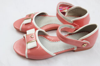 Босоніжки для дівчинки (35 розмір)