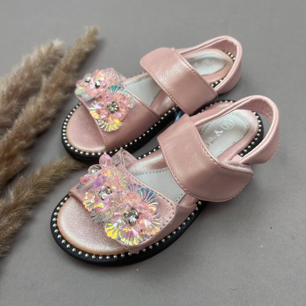 Босоніжки для дівчинки (24-25 розмір)