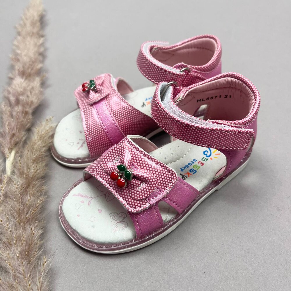 Босоніжки для дівчинки (21-26 розмір)