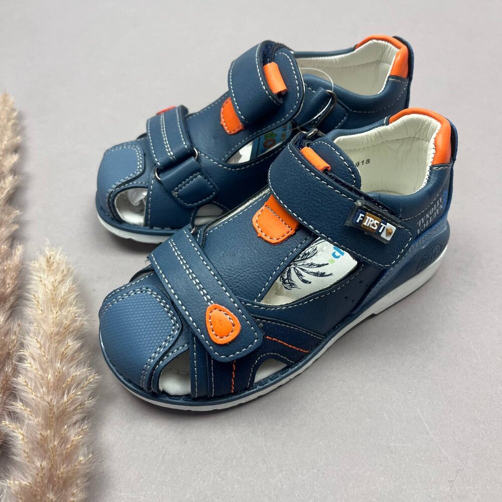 Босоножки для мальчика (29 размер)