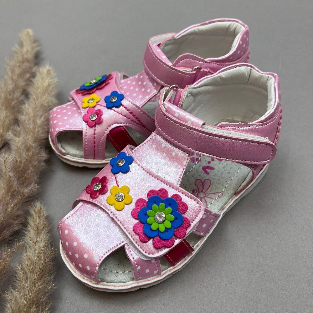 Босоножки для девочки (26 размер)