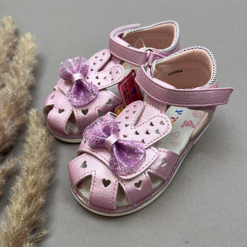 Босоніжки для дівчинки (21-23 розмір)