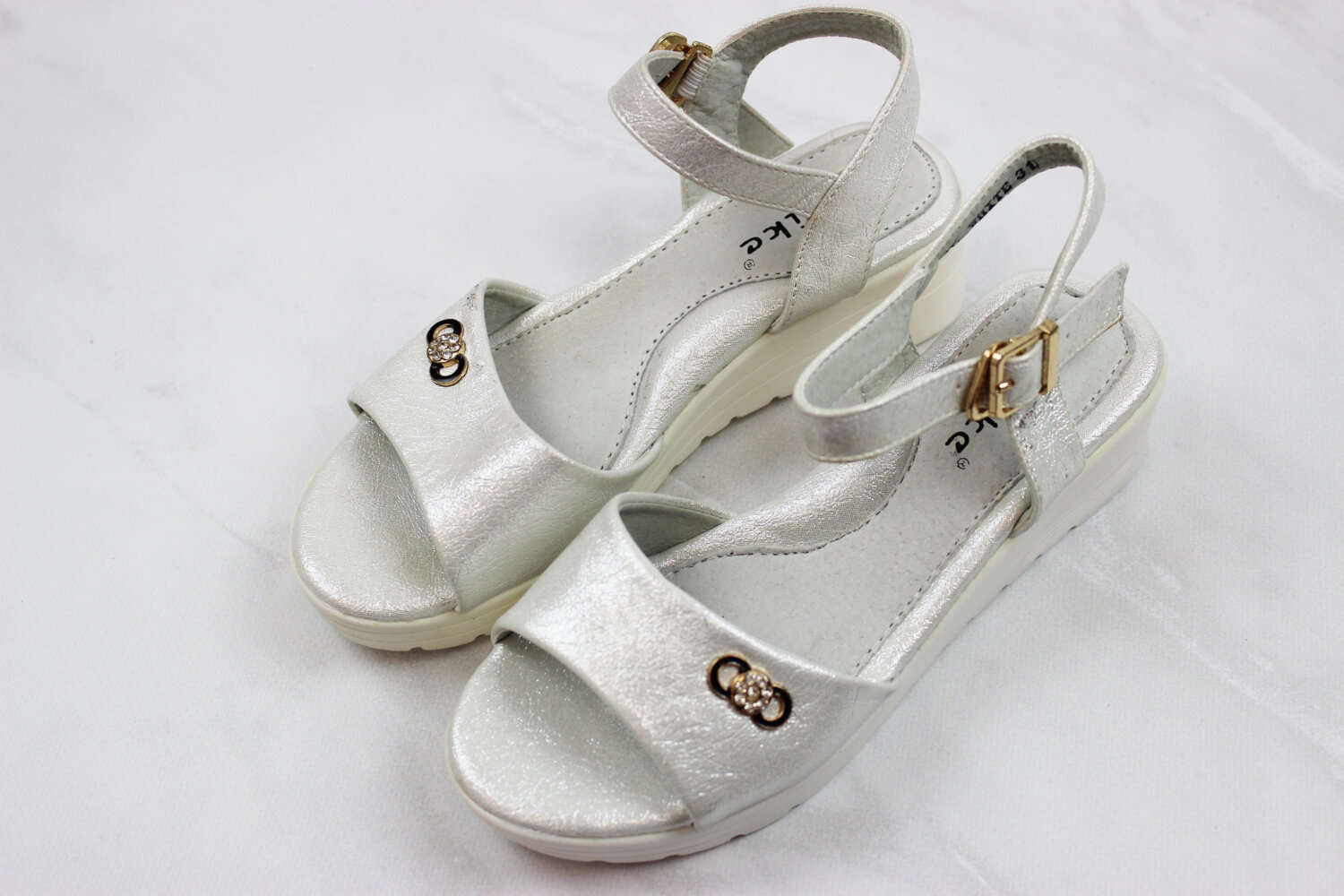 Босоніжки для дівчинки (31 розмір)