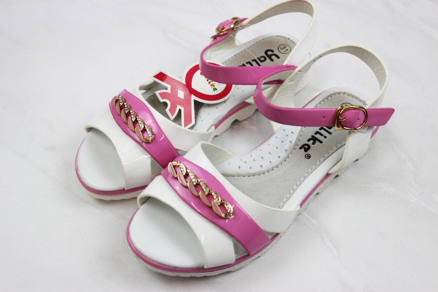 Босоніжки для дівчинки (29-31 розмір)