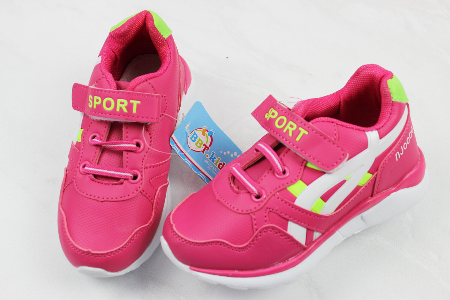 Кроссовки для девочки (29 размер)