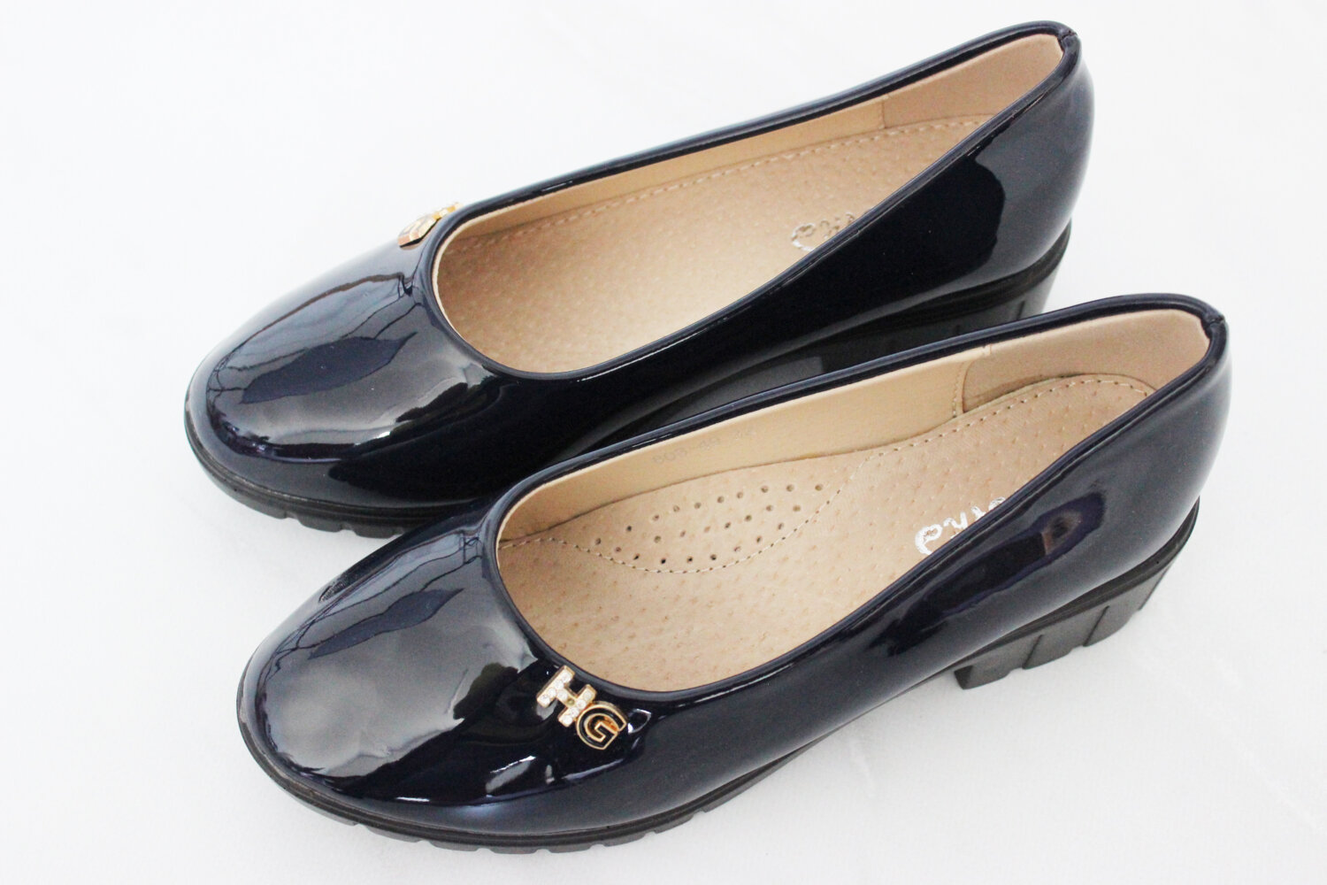 Туфли для девочки (32 размер)