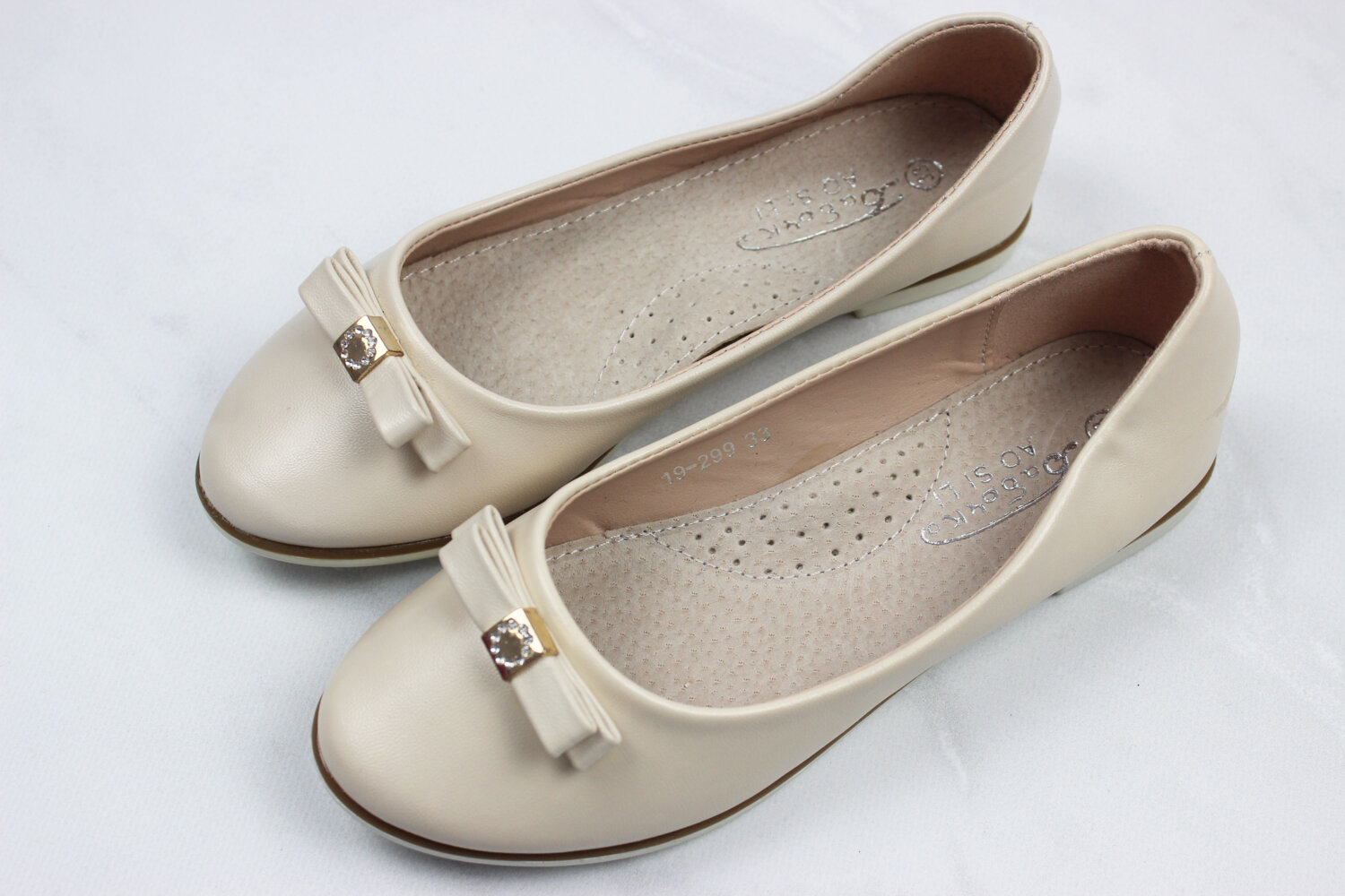 Туфлі для дівчинки ( 33-34 розмір)